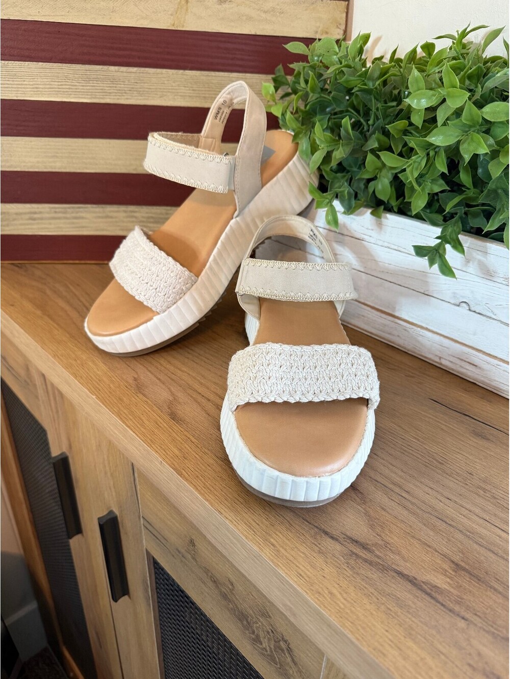 Dolce Vita Women's Finesse Platform Sandals Women's 10